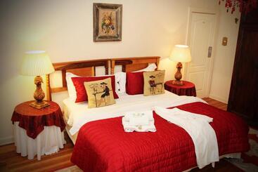 تختخواب و صبحانه Victoria Manor