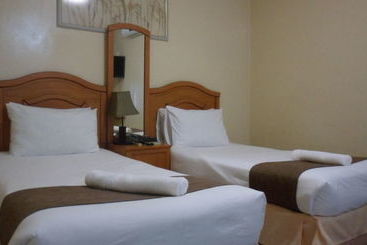 هتل Centre Lodge