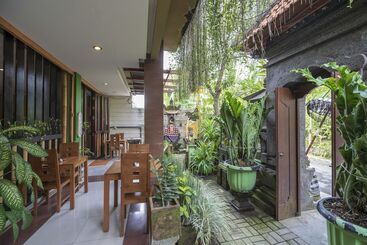 هتل Capital O 612 Dante Guesthouse