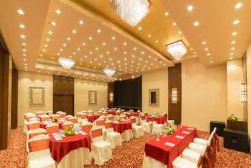 هتل Golden Tulip Salt Lake City Kolkata