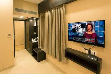 هتل Golden Tulip Salt Lake City Kolkata