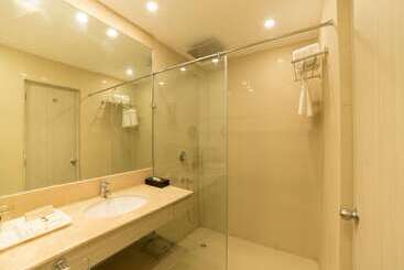 هتل Golden Tulip Salt Lake City Kolkata