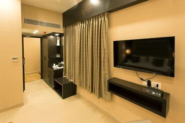 هتل Golden Tulip Salt Lake City Kolkata