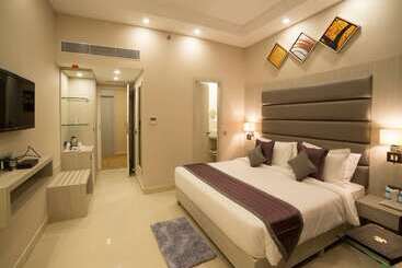 هتل Golden Tulip Salt Lake City Kolkata