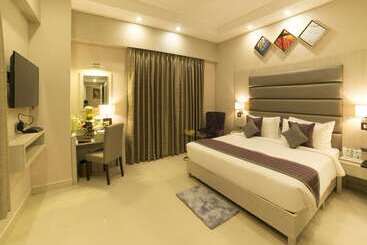 هتل Golden Tulip Salt Lake City Kolkata