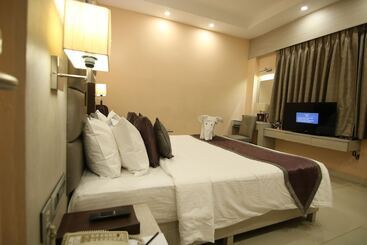 هتل Golden Tulip Salt Lake City Kolkata