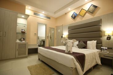 هتل Golden Tulip Salt Lake City Kolkata