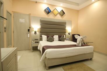 هتل Golden Tulip Salt Lake City Kolkata