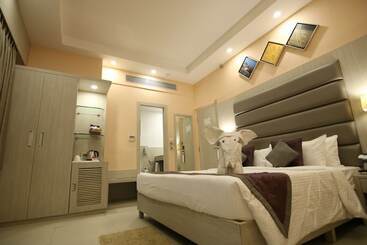 هتل Golden Tulip Salt Lake City Kolkata