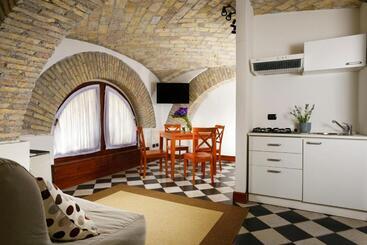 هتل Roma Resort Termini