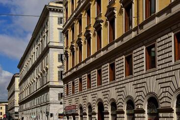هتل Roma Resort Termini