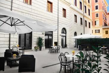 هتل Roma Resort Termini