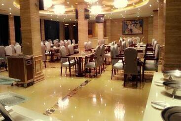 هتل Star World