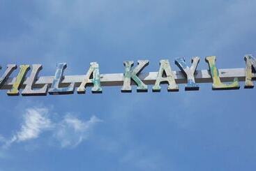 هتل Villa Kayla