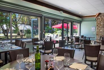 استراحتگاه Domaine De Port Aux Rocs