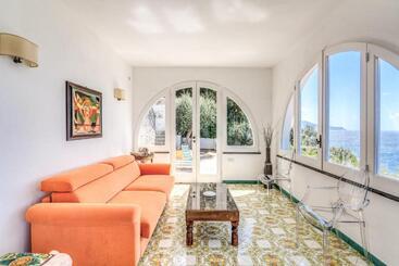 Villa Dafne Gulf Views Pool And Guest Services