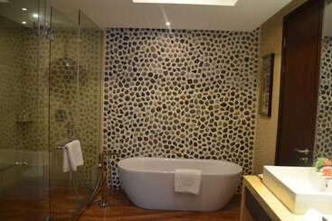 هتل Yangming Springs And Spa Resort