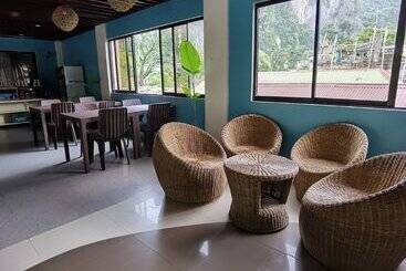 Amos Pili Tree Inn Powered By Cocotel