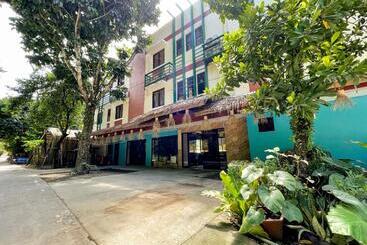 Amos Pili Tree Inn Powered By Cocotel