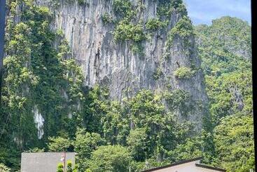 Amos Pili Tree Inn Powered By Cocotel