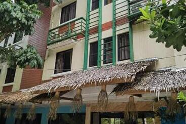 Amos Pili Tree Inn Powered By Cocotel
