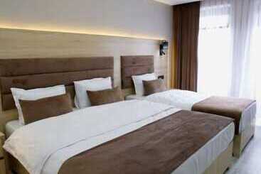 هتل Shosh Modern