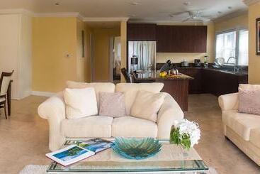 هتل The Hamilton Beach Villas & Spa