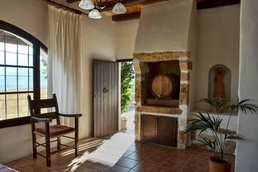 Anna Malai Traditional Cretan Villa