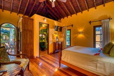 تختخواب و صبحانه Caribe Tesoro