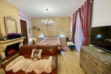 تختخواب و صبحانه ô Clair De Lune Chambres D Hôtes Climatisées à Sarlat   Parking Privé   Piscine Chauffée   Espace Bi