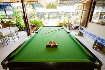 تختخواب و صبحانه Nid's Bungalows