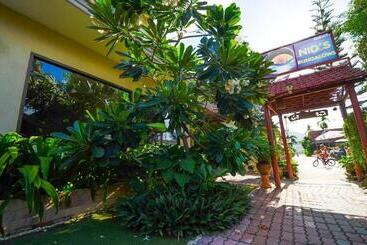 تختخواب و صبحانه Nid's Bungalows