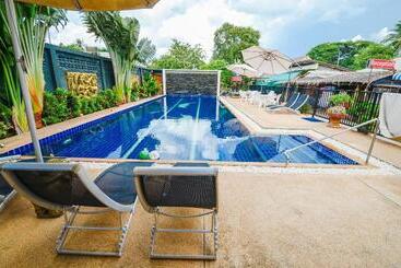 تختخواب و صبحانه Nid's Bungalows