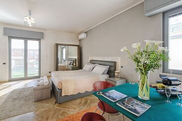تختخواب و صبحانه Penthouse Station Luxury Apts Le Dimore