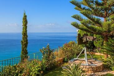 Garbis Villas & Apartments