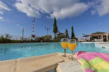 Garbis Villas & Apartments