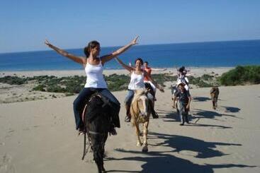 هتل Apollon