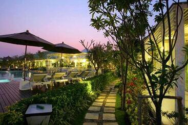 هتل Sea Sky Resort