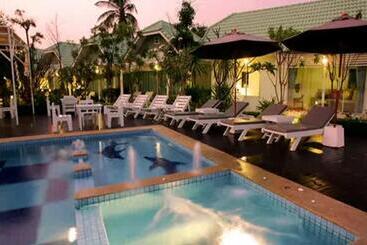 هتل Sea Sky Resort