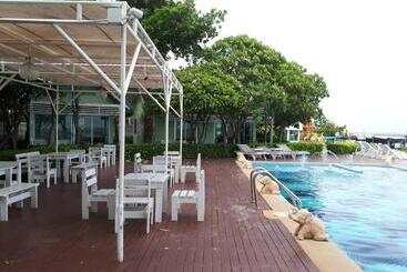 هتل Sea Sky Resort