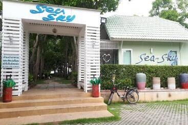 هتل Sea Sky Resort