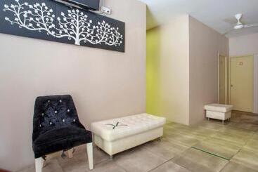 هتل Lodge 37