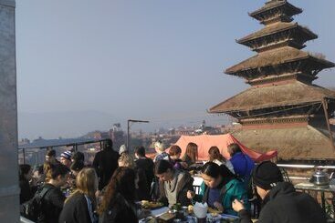 هتل Sunny Guest House And Cafe