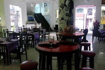 هتل The Apple Peach House