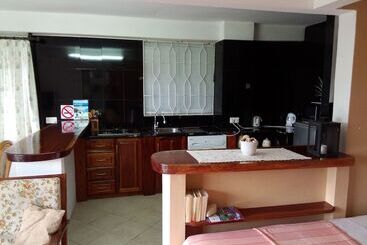پانسیون Chez Lorna 3 Nights Or Plus