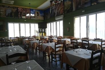 هاستل 24h Hostal Antequera