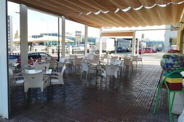 هاستل 24h Hostal Antequera
