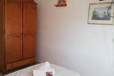 هاستل 24h Hostal Antequera