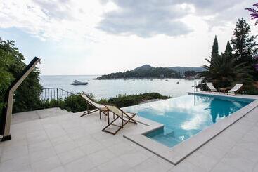 Apartments Villa Mirjana