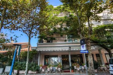 تختخواب و صبحانه Albergo Villa Lucia